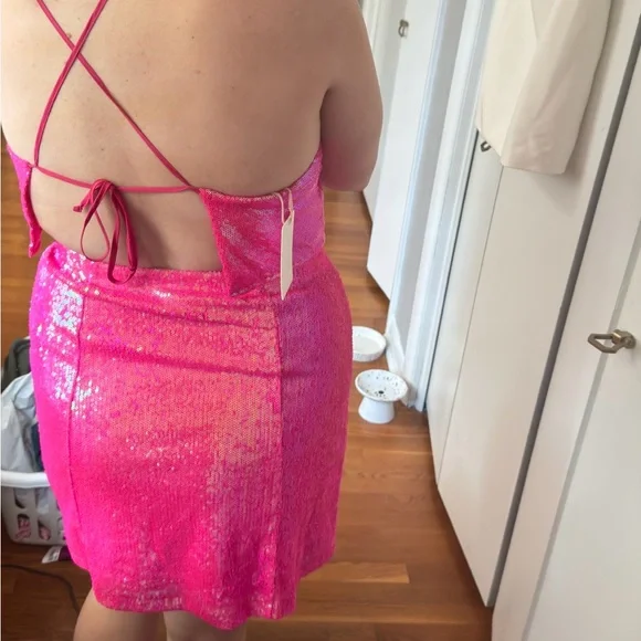 Pink Sequin 2-Piece skirt set from Dolce & Gabanna - Picture 4 of 4